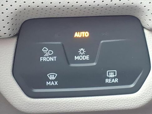 New 2026 Volkswagen Atlas SE image 21