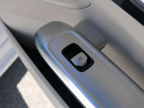 Used 2023 Mercedes-Benz C 300 Sedan image 23