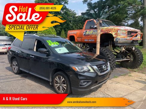 Used 2018 Nissan Pathfinder S AWD/4WD image 1
