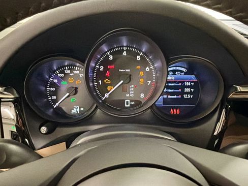 New 2026 Porsche Macan AWD/4WD image 13