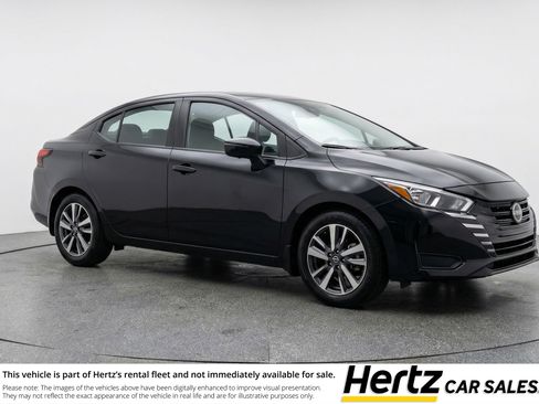 Used 2025 Nissan Versa SV image 1
