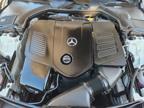 Used 2023 Mercedes-Benz C 300 Sedan image 38