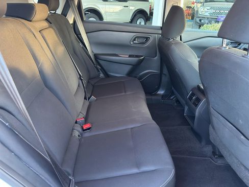 Used 2024 Nissan Rogue S image 28