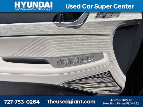 Used 2025 Hyundai Palisade Calligraphy image 10