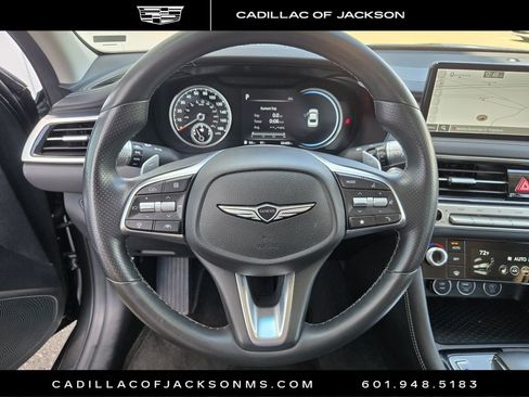 Used 2025 Genesis G70 2.5T RWD image 16