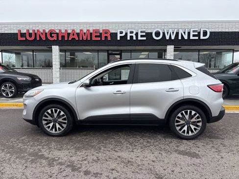 Used 2020 Ford Escape Titanium image 10