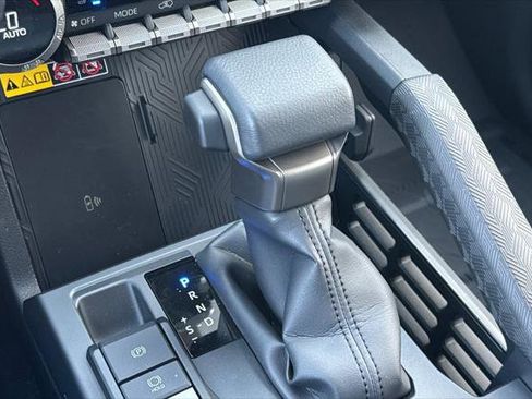 Certified 2025 Toyota 4Runner Trailhunter image 27