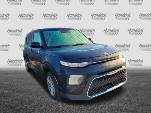 Used 2021 Kia Soul LX FWD image 2