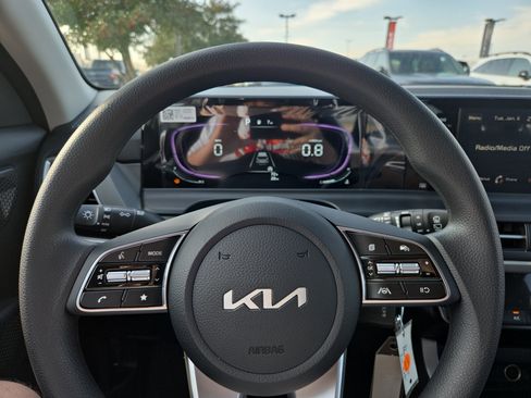 New 2026 Kia Seltos LX image 9