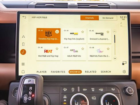 New 2026 Land Rover Defender 130 X-Dynamic SE image 20