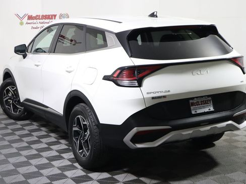Used 2023 Kia Sportage LX image 17