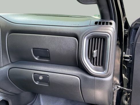 Used 2019 Chevrolet Silverado 1500 High Country AWD/4WD image 16