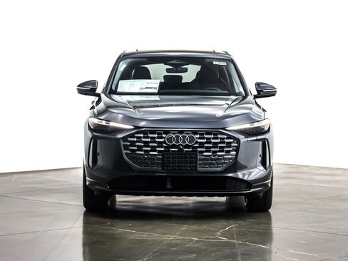 New 2025 Audi Q5 Prestige image 2
