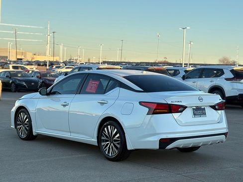 Certified 2024 Nissan Altima 2.5 SV image 5