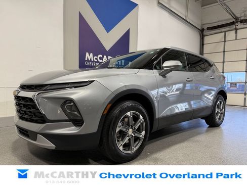 Used 2023 Chevrolet Blazer LT FWD image 9