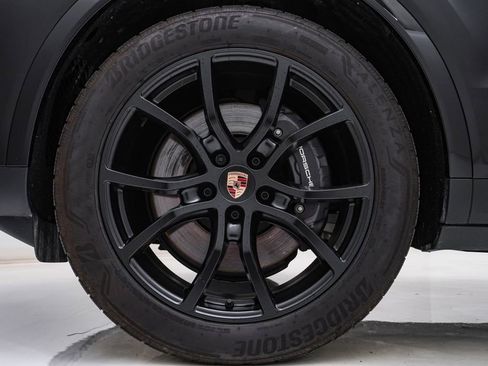 Certified 2026 Porsche Cayenne Coupe AWD/4WD image 13