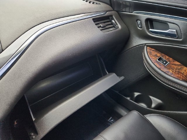 Used 2014 Chevrolet Impala LT w/ Convenience Package FWD image 43