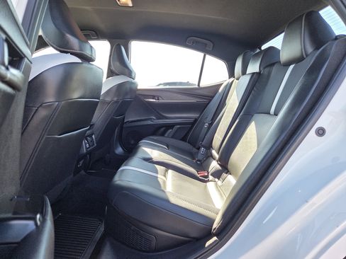 Used 2025 Toyota Camry SE image 14