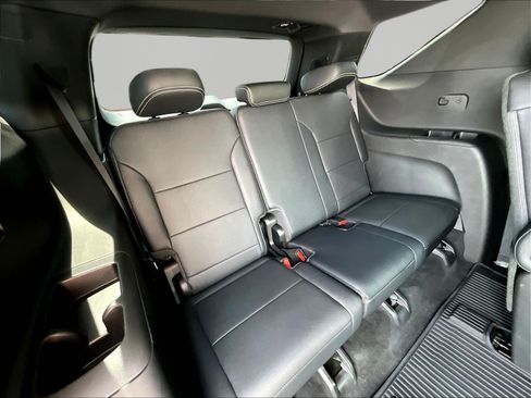 Used 2026 Chevrolet Traverse LT w/ LPO, Floor Liner Package FWD image 26