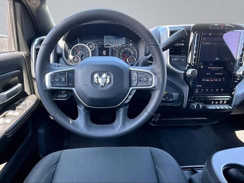 Used 2025 RAM 2500 Big Horn AWD/4WD image 5
