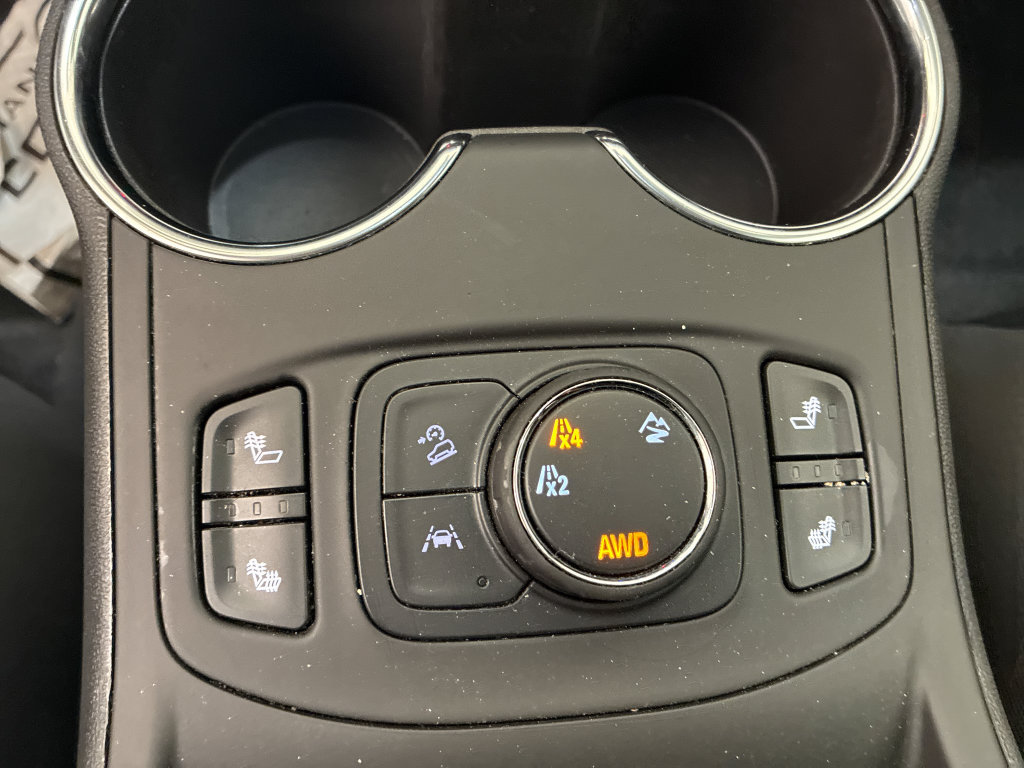 Used 2024 GMC Terrain SLT AWD/4WD image 22