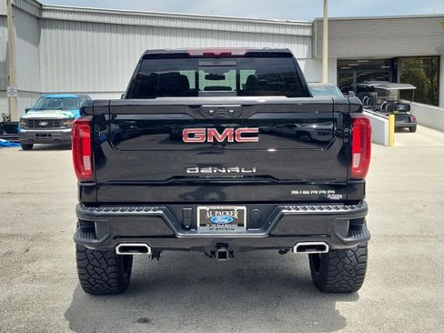 Used 2025 GMC Sierra 1500 Denali AWD/4WD image 10