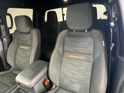 Used 2022 Nissan Frontier PRO-4X AWD/4WD image 5