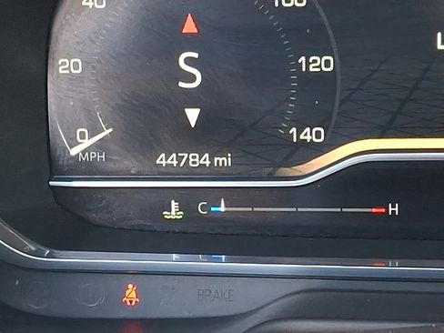 Used 2022 GMC Yukon SLT w/ SLT Premium Package image 20