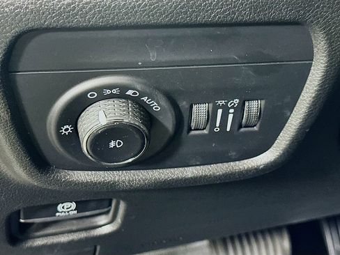 Used 2023 Jeep Grand Cherokee Limited w/ Black Appearance Package RWD image 22