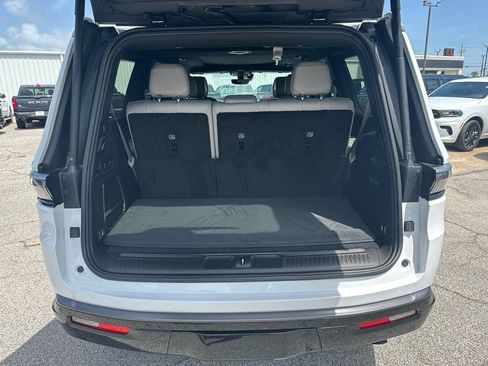 New 2026 Jeep Grand Wagoneer 2WD w/ Premium Group I image 16