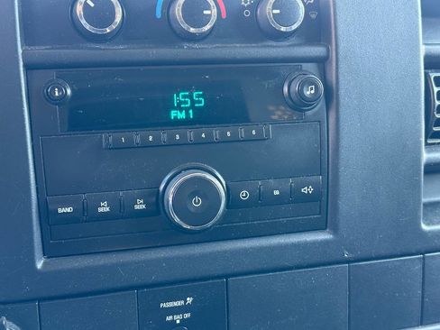 Used 2008 Chevrolet Express 2500 image 15