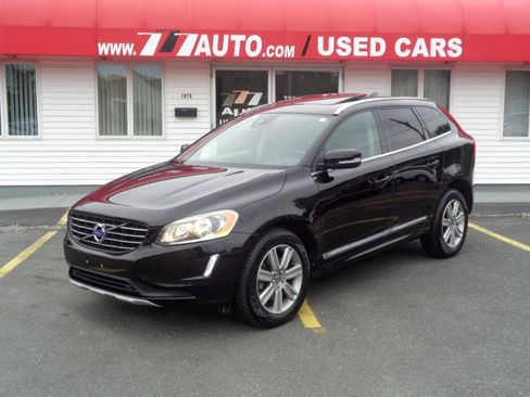 Used 2016 Volvo XC60 T6 w/ Proximity Package AWD/4WD image 13