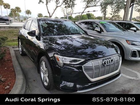 Used 2019 Audi e-tron Premium Plus image 12