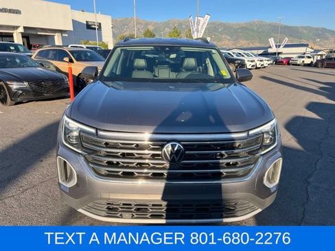Used 2024 Volkswagen Atlas SE AWD/4WD image 8