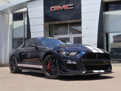 Used 2021 Ford Mustang Shelby GT500 w/ Technology Package RWD image 1