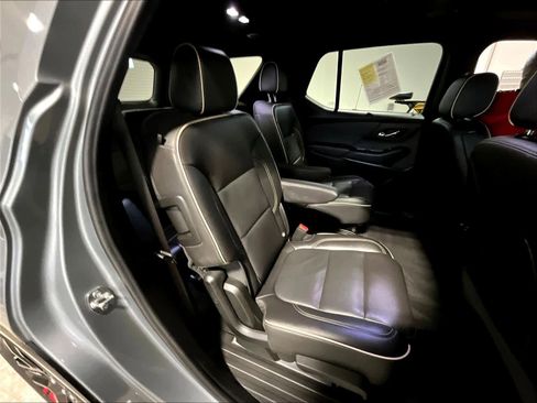 Used 2023 Chevrolet Traverse Premier w/ Redline Edition image 16