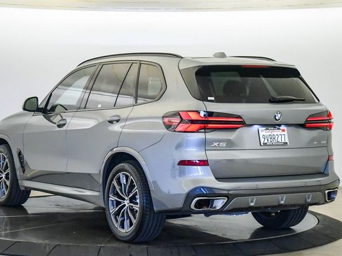 Used 2026 BMW X5 sDrive40i w/ M Sport Package RWD image 2
