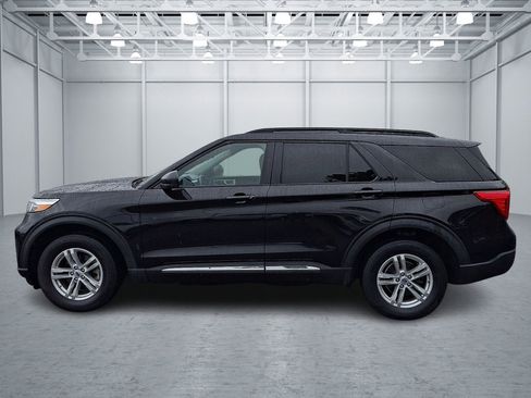 Used 2021 Ford Explorer XLT w/ Equipment Group 202A AWD/4WD image 6