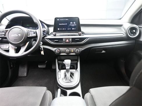 Used 2024 Kia Forte LXS image 9