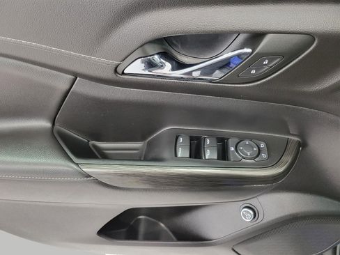 Used 2023 GMC Acadia SLT w/ Elevation Edition image 30