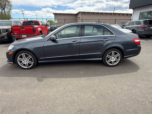 Used 2010 Mercedes-Benz E 550 Sedan image 4