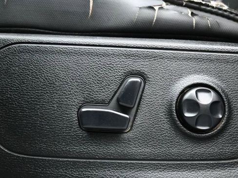 Used 2020 RAM 1500 Rebel AWD/4WD image 11