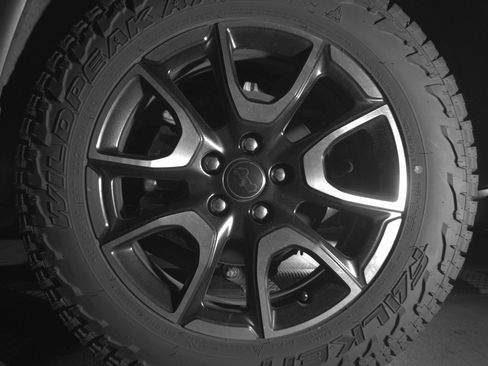 Used 2025 Jeep Compass Trailhawk AWD/4WD image 14
