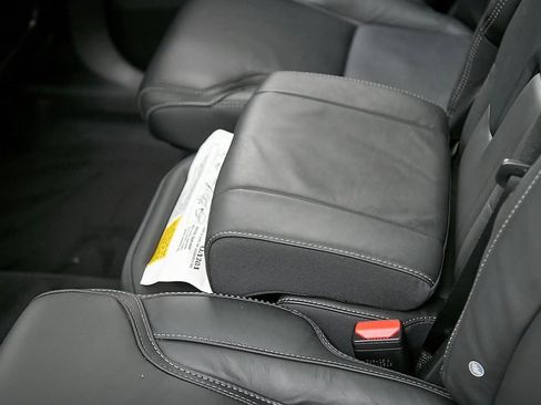 Certified 2023 Volvo XC90 B6 Ultimate w/ Lounge Package image 20