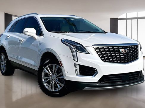 Used 2022 Cadillac XT5 Premium Luxury w/ Technology Package FWD image 11