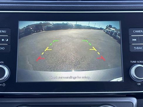 Used 2023 Nissan Leaf S image 8