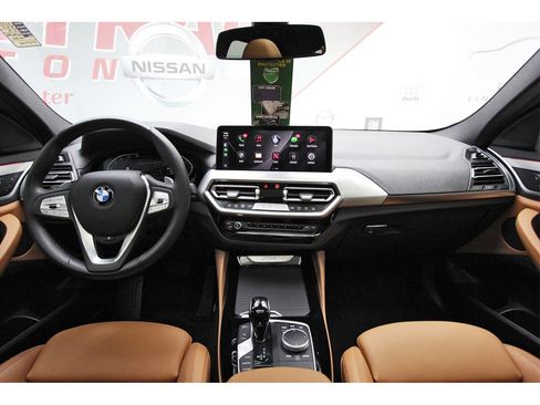 Used 2025 BMW X4 xDrive30i image 7