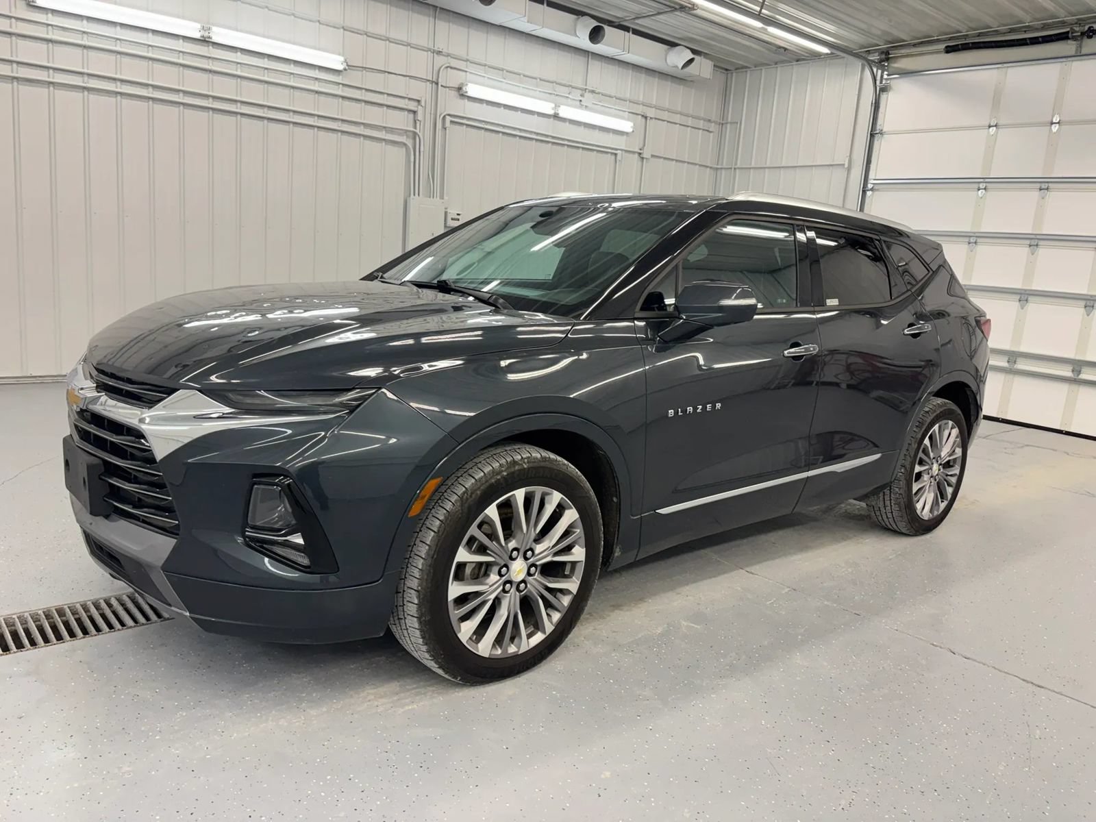 Used 2019 Chevrolet Blazer Premier w/ Driver Confidence II Package AWD/4WD image 12