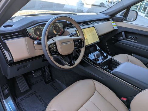 New 2026 Land Rover Range Rover Sport Dynamic SE image 14