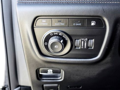 Used 2022 Jeep Grand Cherokee Summit image 16